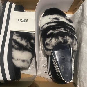 Uggs sandals
